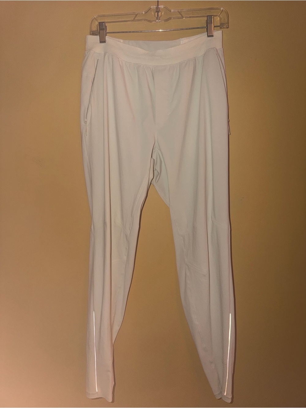 lululemon athletic surge hybrid pants M Bone